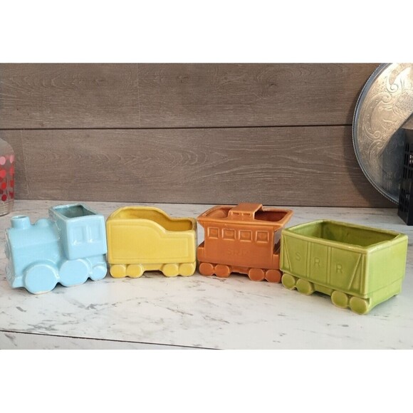 Vintage Shawnee Pottery S.R.R. Train Engine & Train Car Planters 4pc Set #552 - Picture 1 of 16